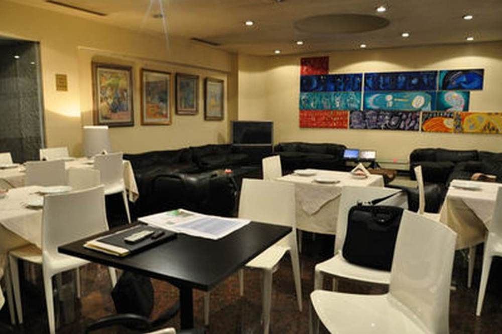 Victor Hotel Bari Restoran fotoğraf
