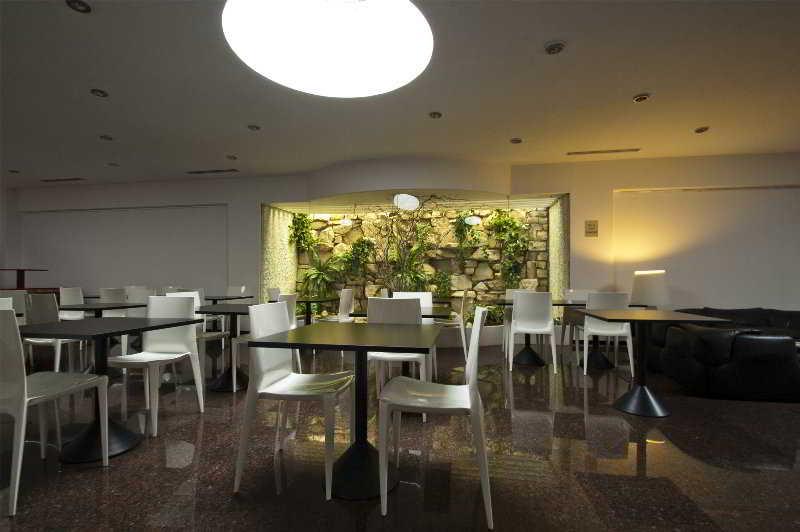 Victor Hotel Bari Restoran fotoğraf